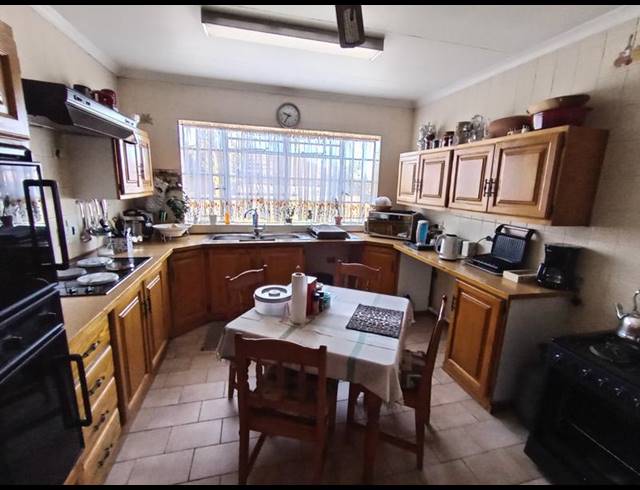 3 BEDROOM HOUSE FOR SALE IN PRIMROSE